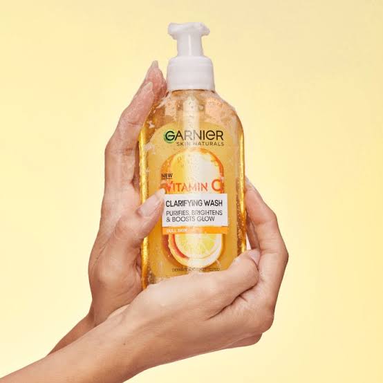 Vitamin C Clarifying Face Wash